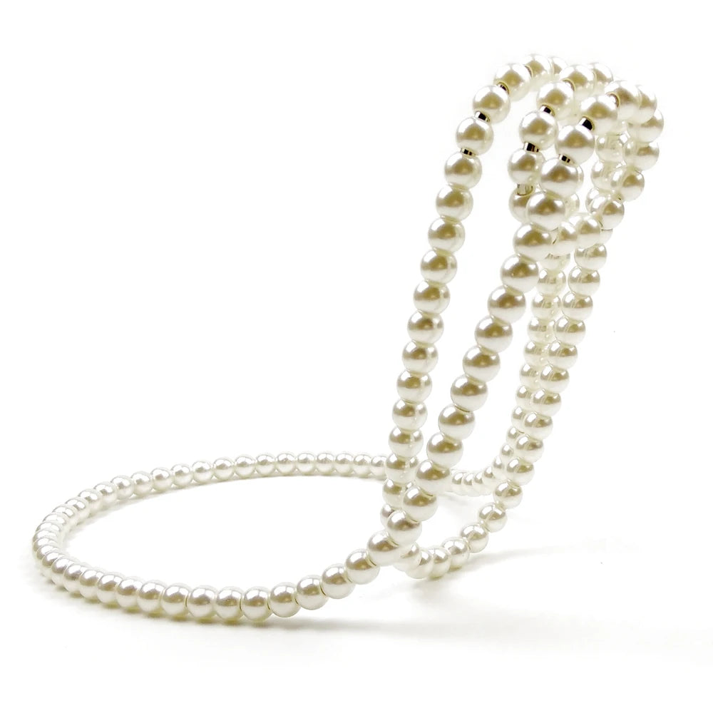 Classy Pearl Necklace Wine Holder