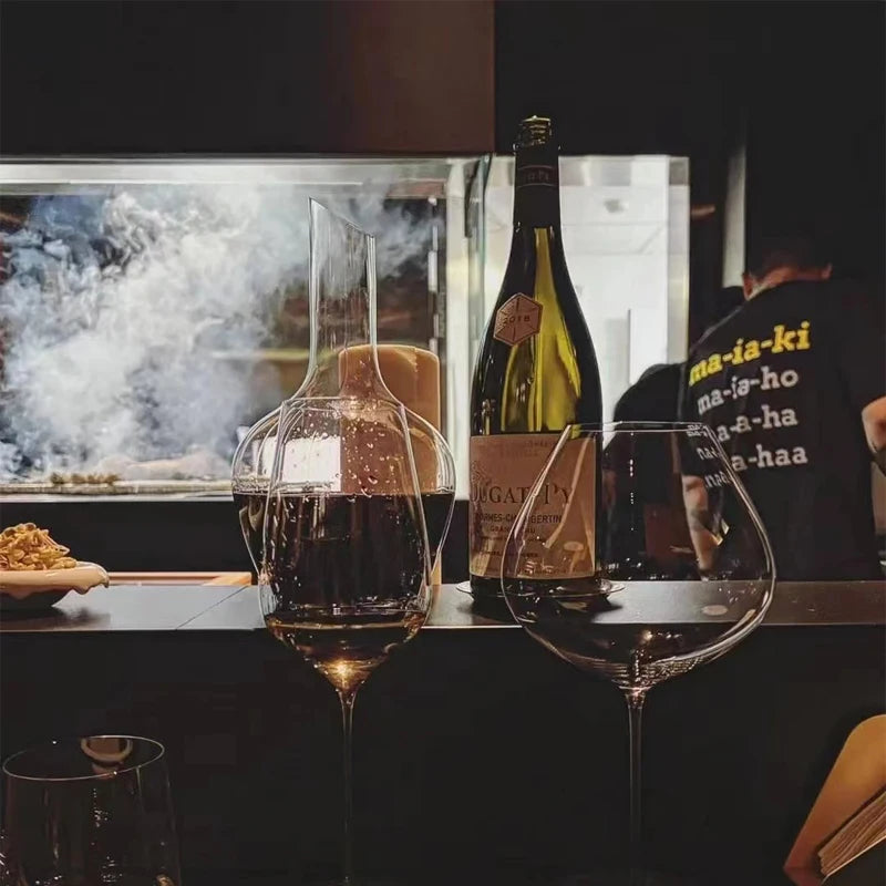 Modern Styled Crystal Wine Decanter